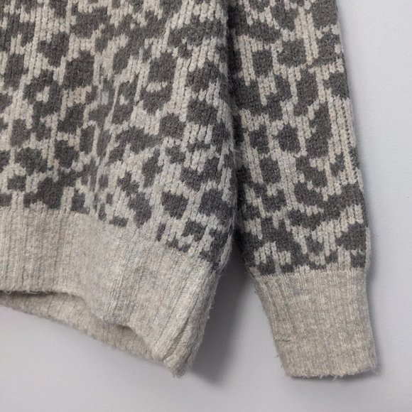 Old Navy Cozy Crew-Neck Sweater, Beige Leopard Print, XS - Picture 9 of 11